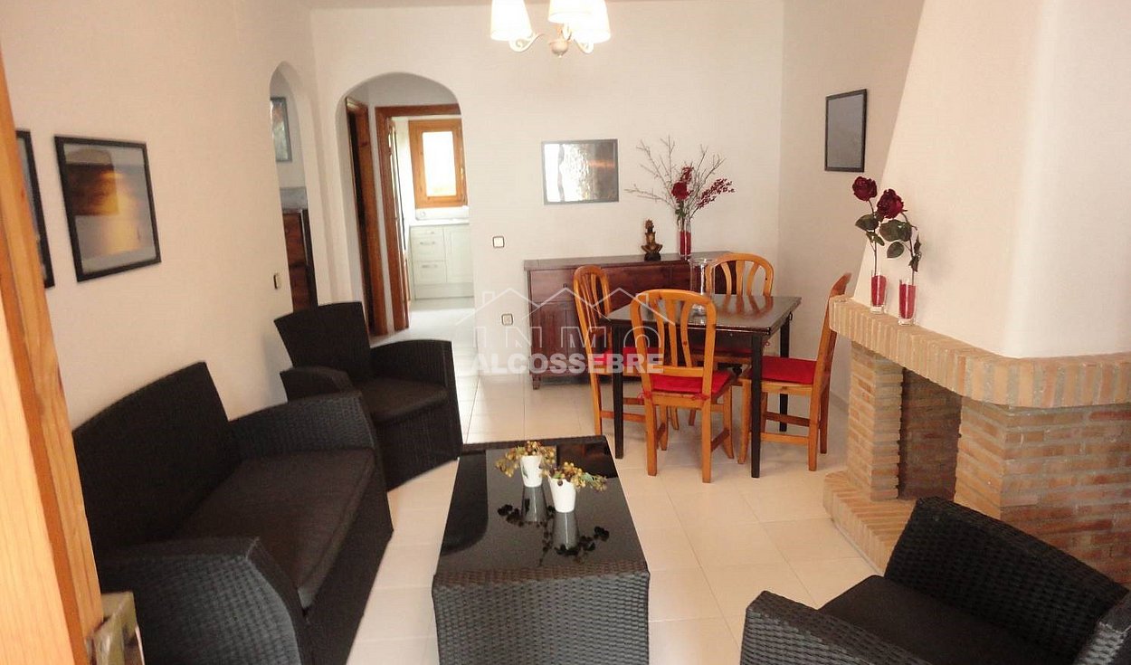 Apartamento en planta baja con amplia terraza y pequeño jardín - Inmo